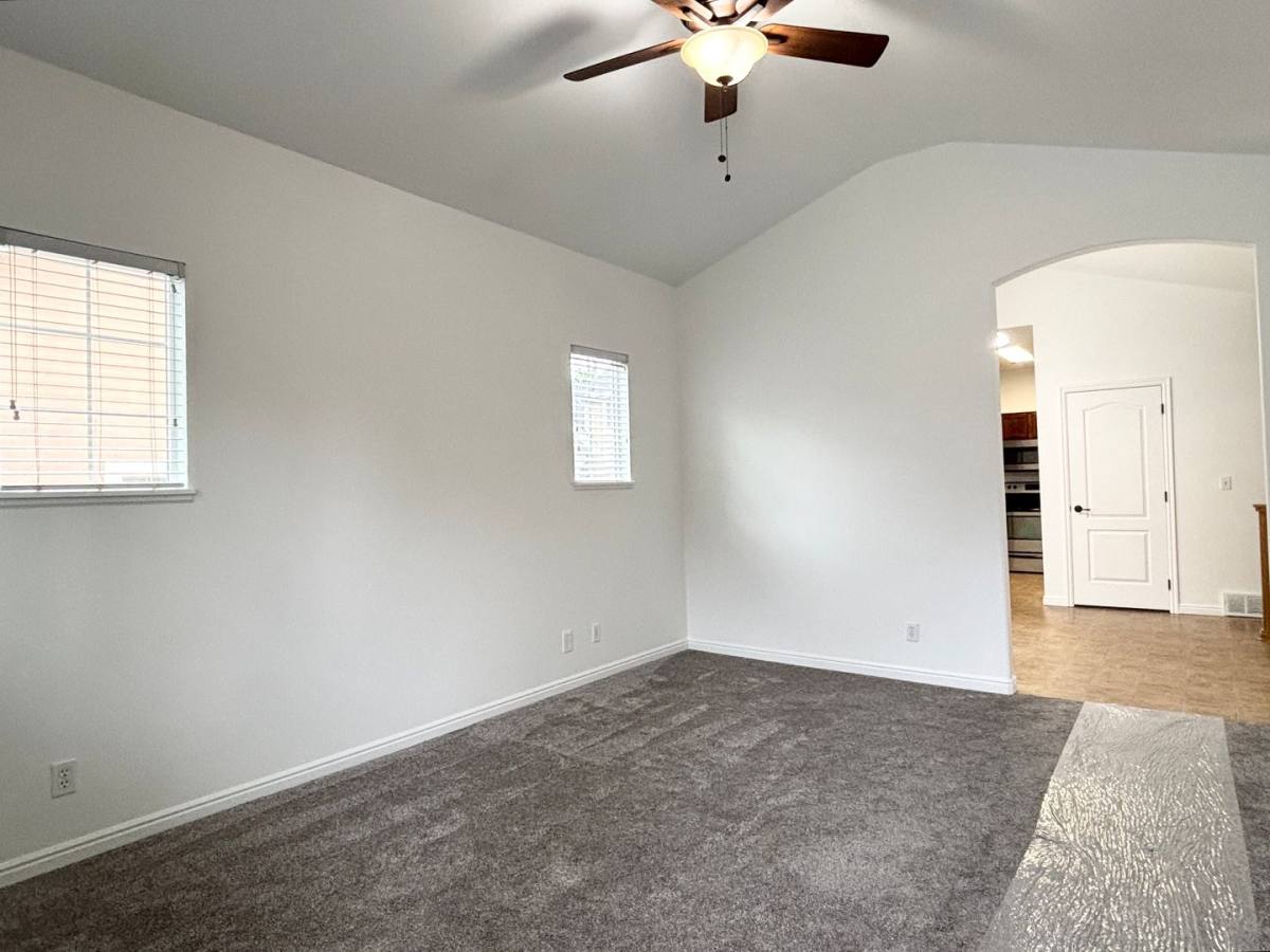 Townhouse for rent at 13545 S Villa Rosa Way, Draper, UT 84020