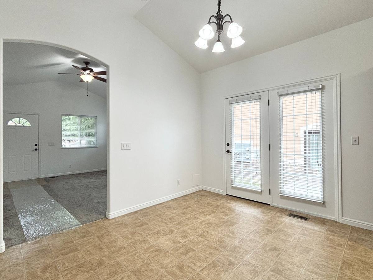 Townhouse for rent at 13545 S Villa Rosa Way, Draper, UT 84020