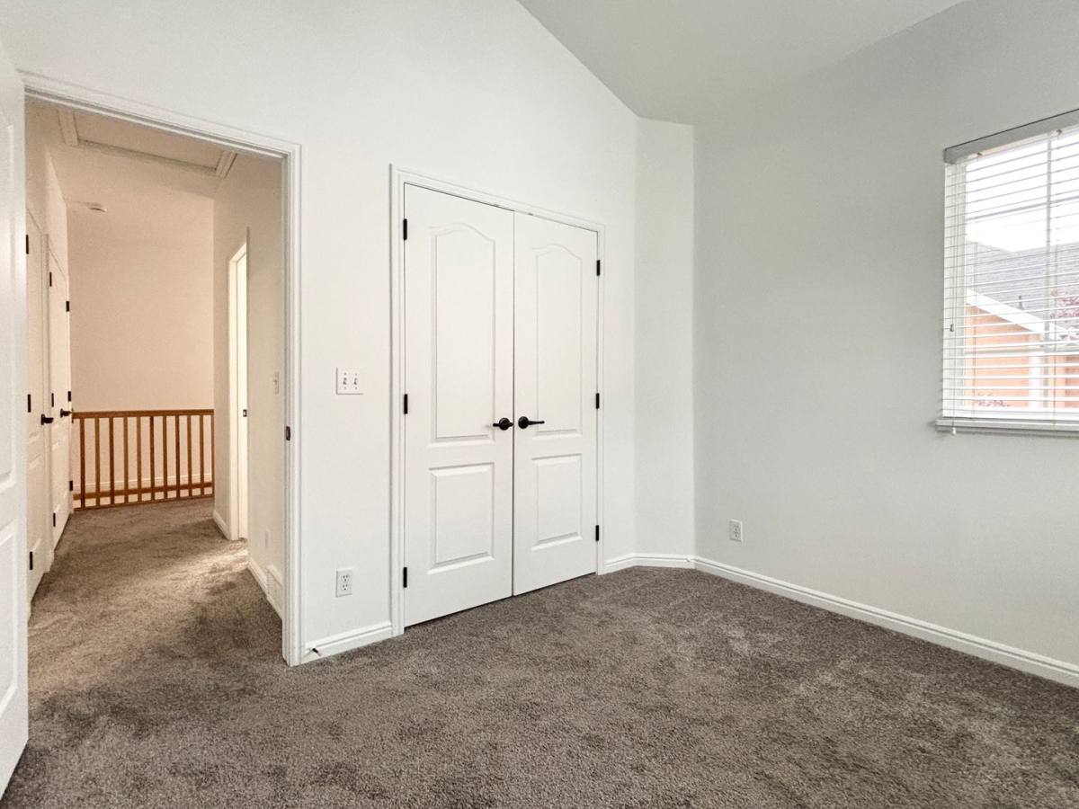 Townhouse for rent at 13545 S Villa Rosa Way, Draper, UT 84020
