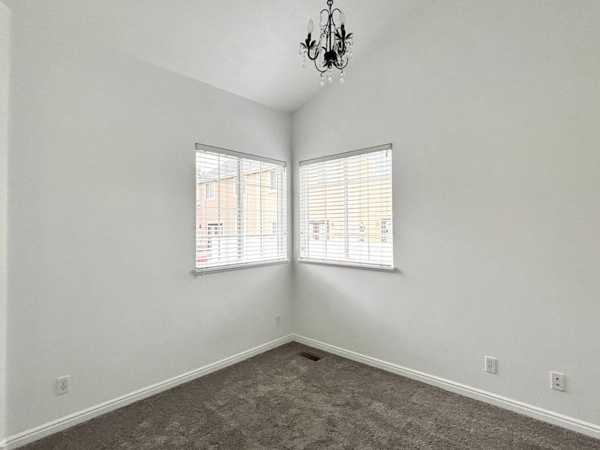 Townhouse for rent at 13545 S Villa Rosa Way, Draper, UT 84020