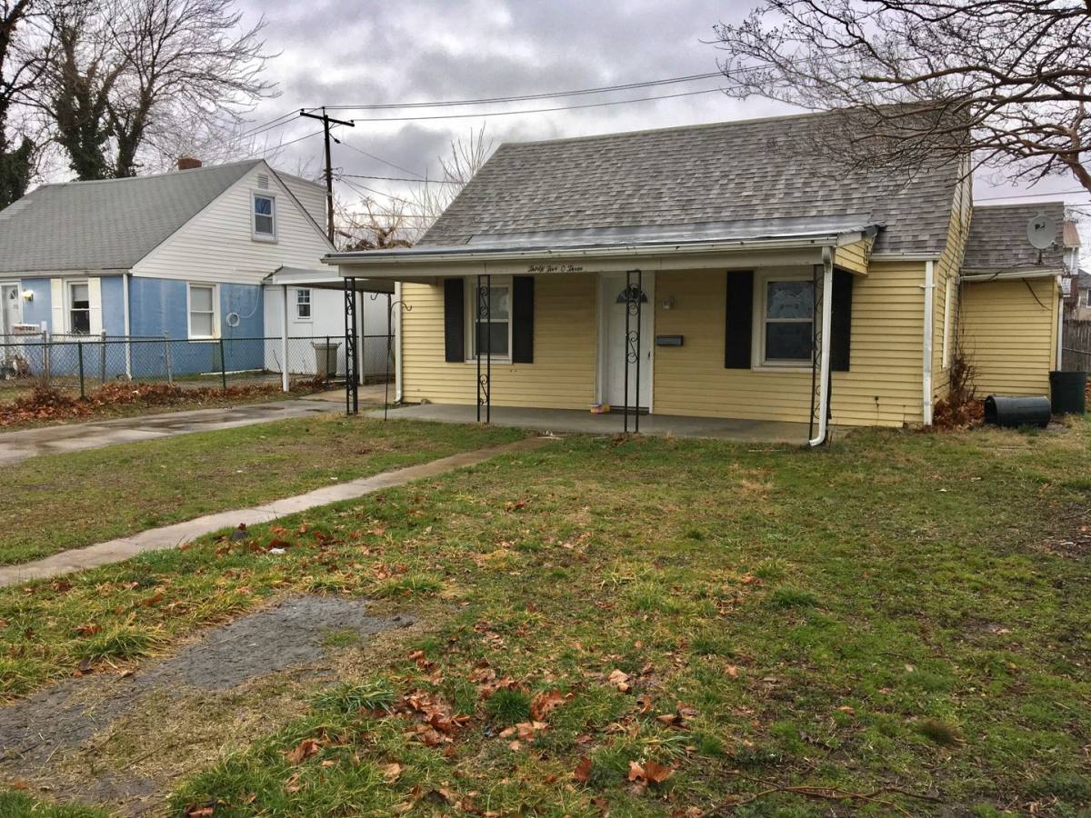 House for rent at 3503 Sollers Point Rd, Dundalk, MD 21222