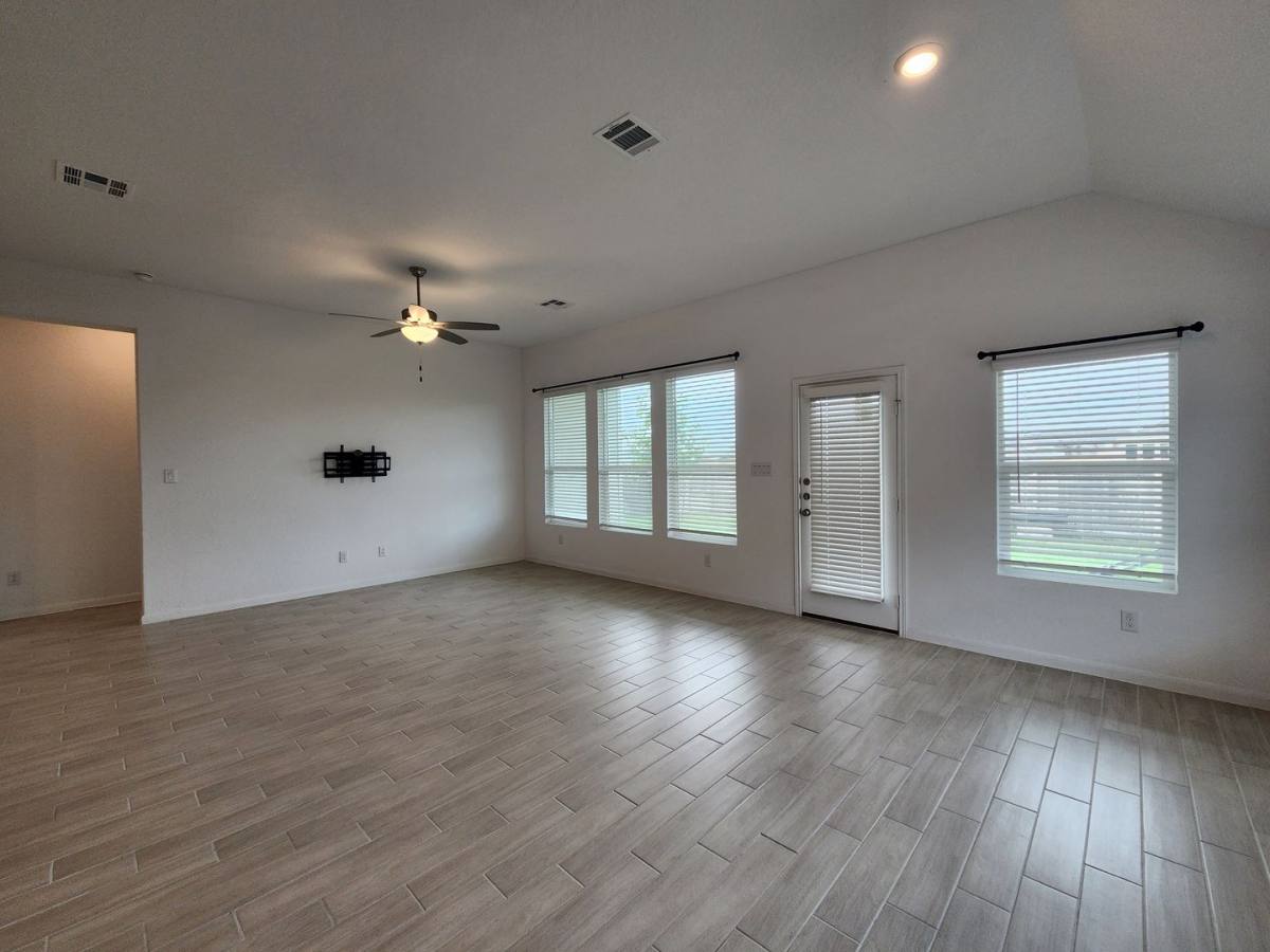 House for rent at 5923 Corsicana Cove, Seguin, TX 78155