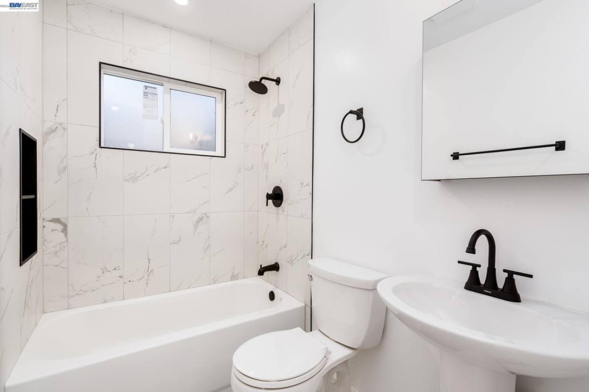 Apartment for rent at 6628 Helen Court #A-D, Emeryville, CA 94608
