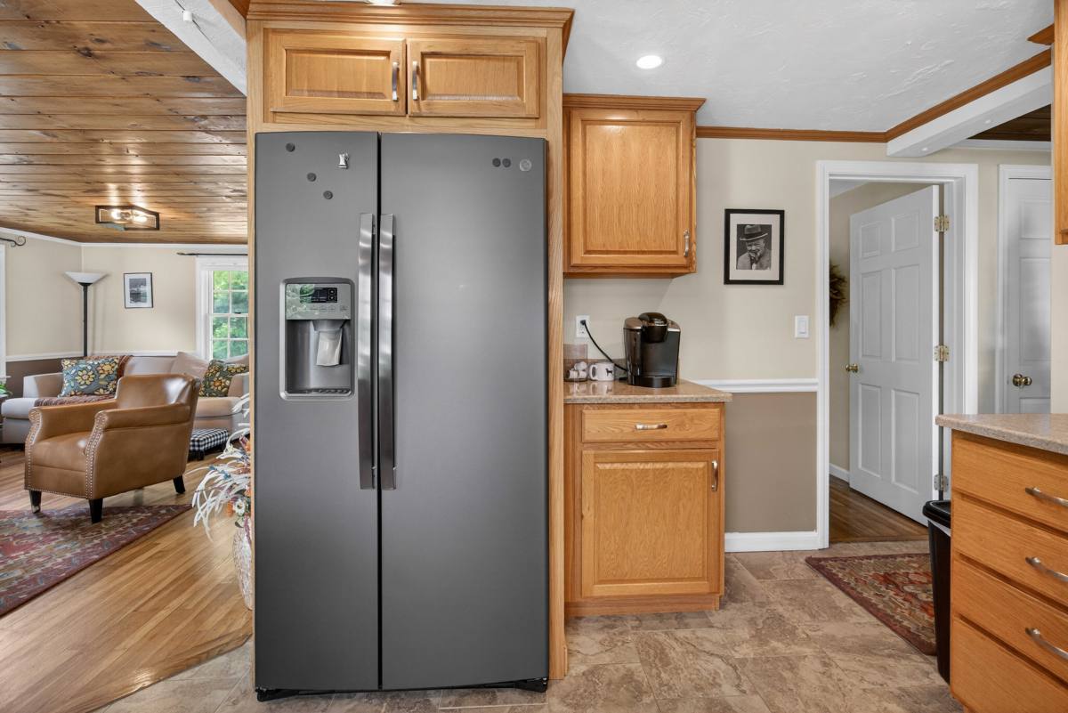 House for rent at 201 Grove St, Kingston, MA 02364