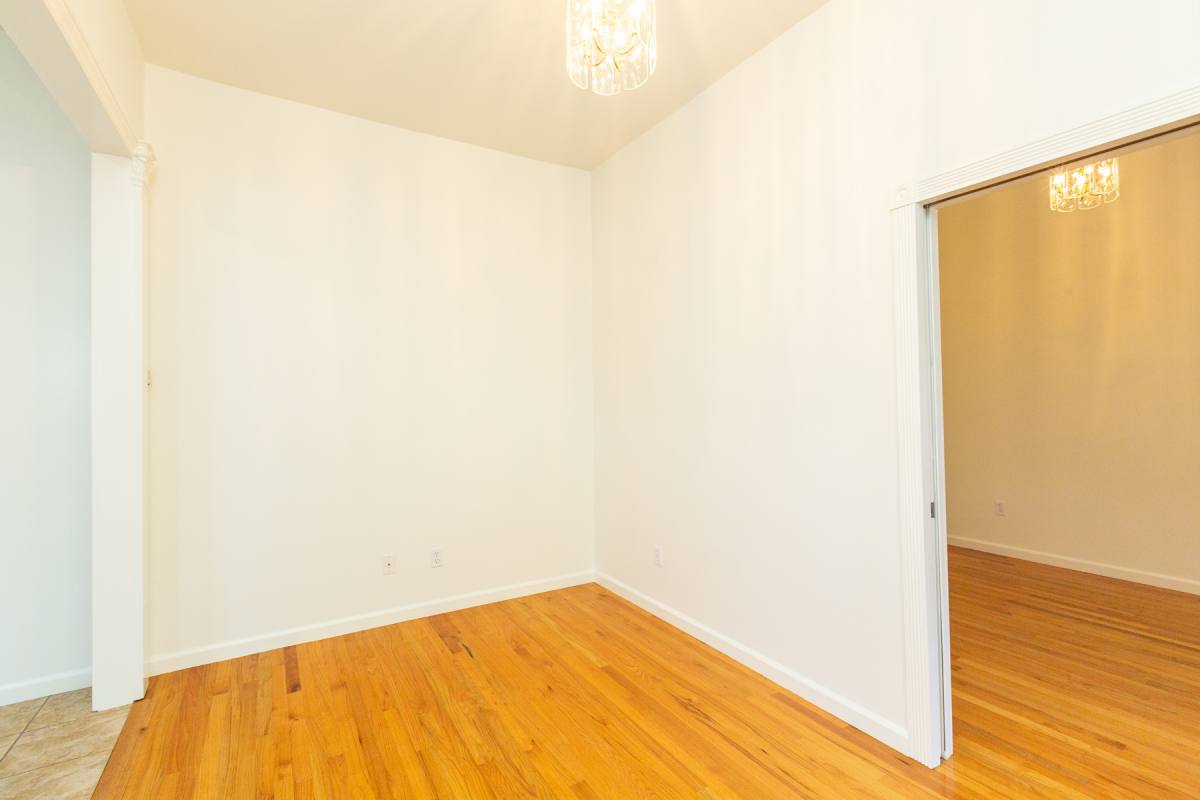 Apartment for rent at 1331 York St, San Francisco, CA 94110
