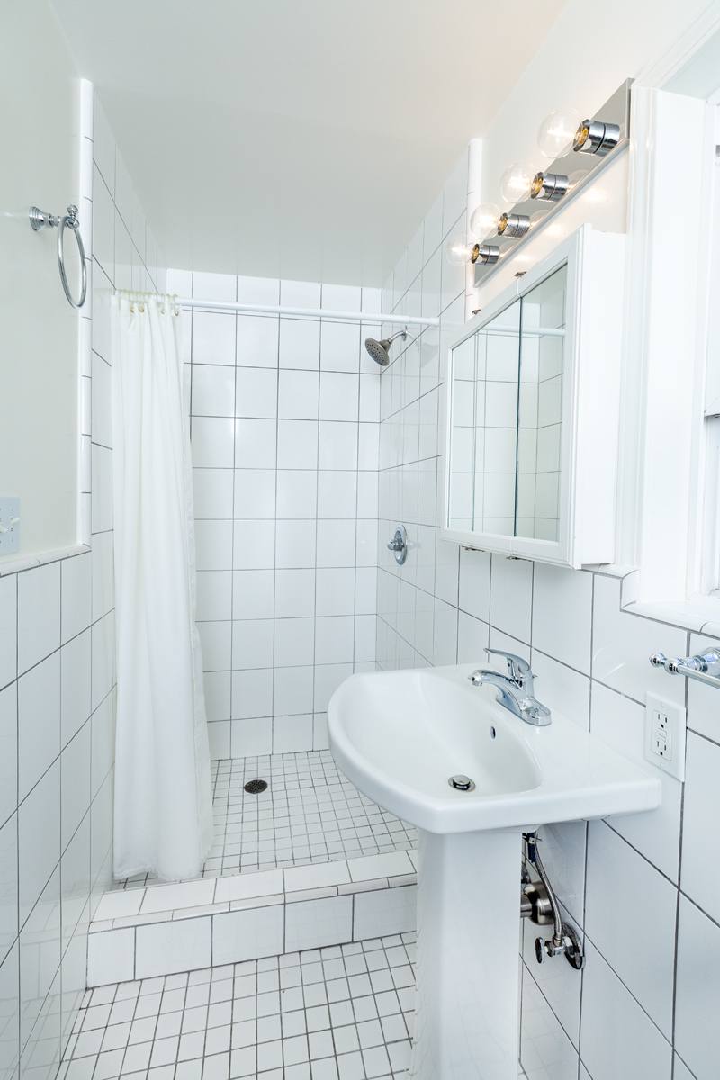 Apartment for rent at 1331 York St, San Francisco, CA 94110