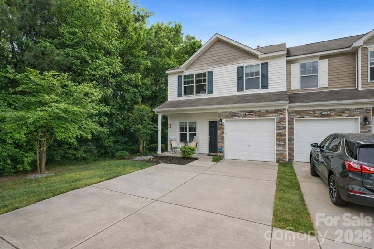 Townhouse for rent at 10303 Bunclody Dr, Charlotte, NC 28213