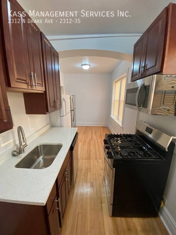 Apartment for rent at 2312 N Drake Ave #3S, Chicago, IL 60647