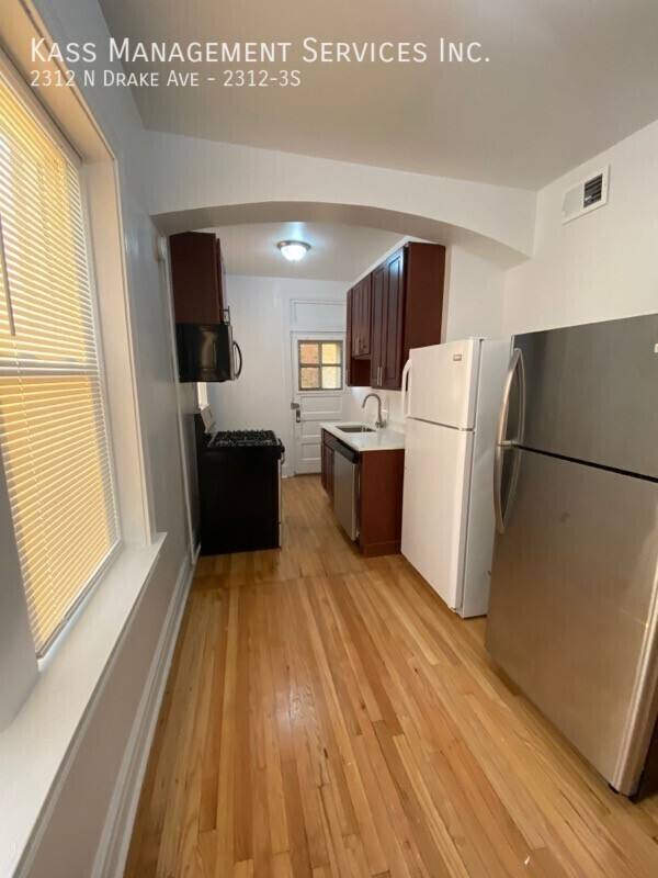 Apartment for rent at 2312 N Drake Ave #3S, Chicago, IL 60647