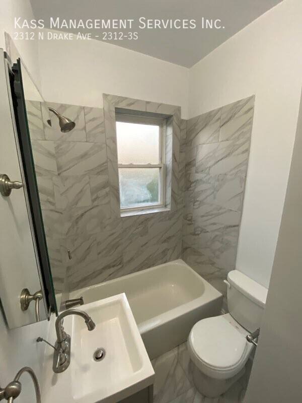 Apartment for rent at 2312 N Drake Ave #3S, Chicago, IL 60647