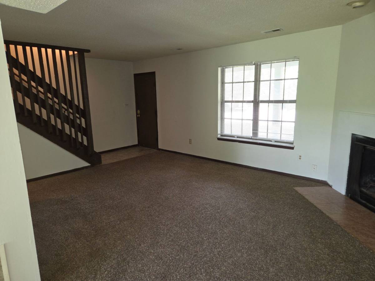 Apartment for rent at 2009 Juniper Dr, Columbia, MO 65201