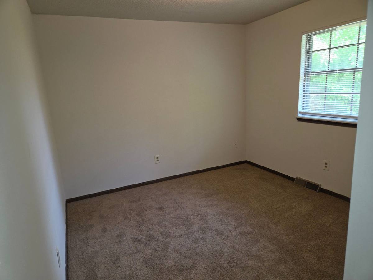 Apartment for rent at 2009 Juniper Dr, Columbia, MO 65201