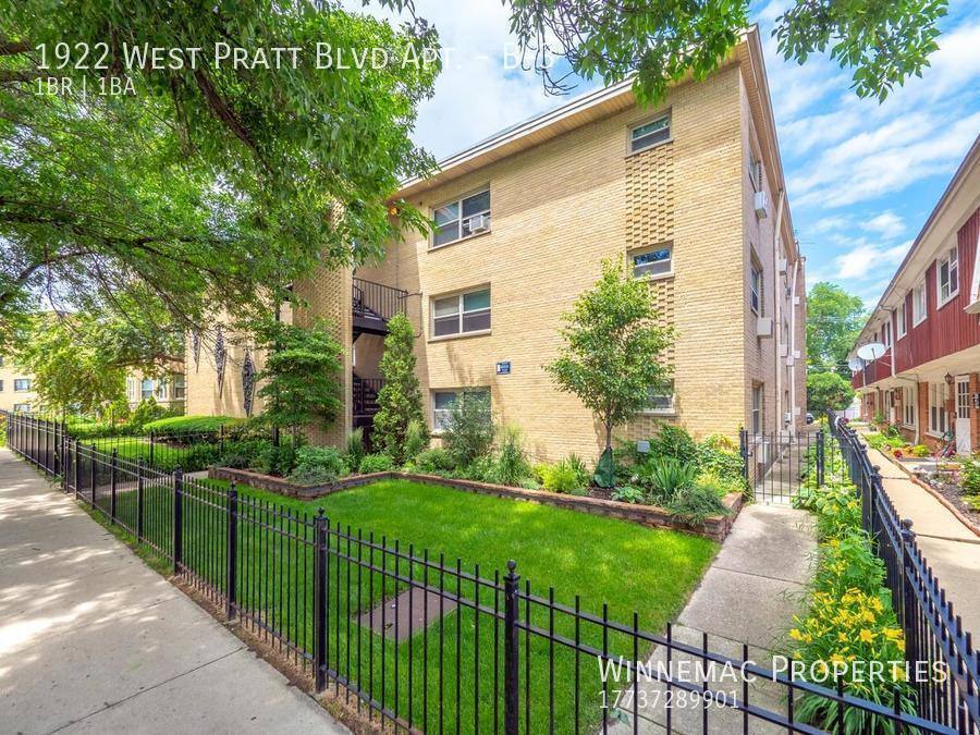 Apartment for rent at 1922 W Pratt Blvd #B-3, Chicago, IL 60626