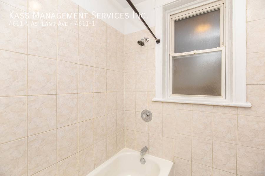 Apartment for rent at 4611 N Ashland Ave #1, Chicago, IL 60640