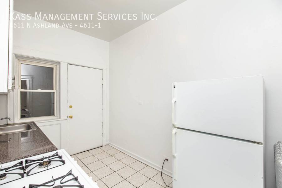 Apartment for rent at 4611 N Ashland Ave #1, Chicago, IL 60640