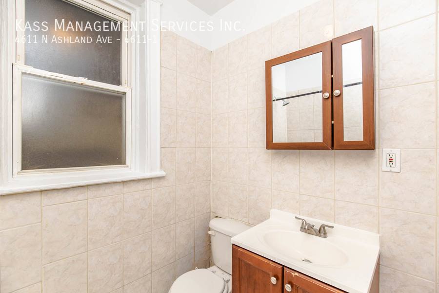 Apartment for rent at 4611 N Ashland Ave #1, Chicago, IL 60640