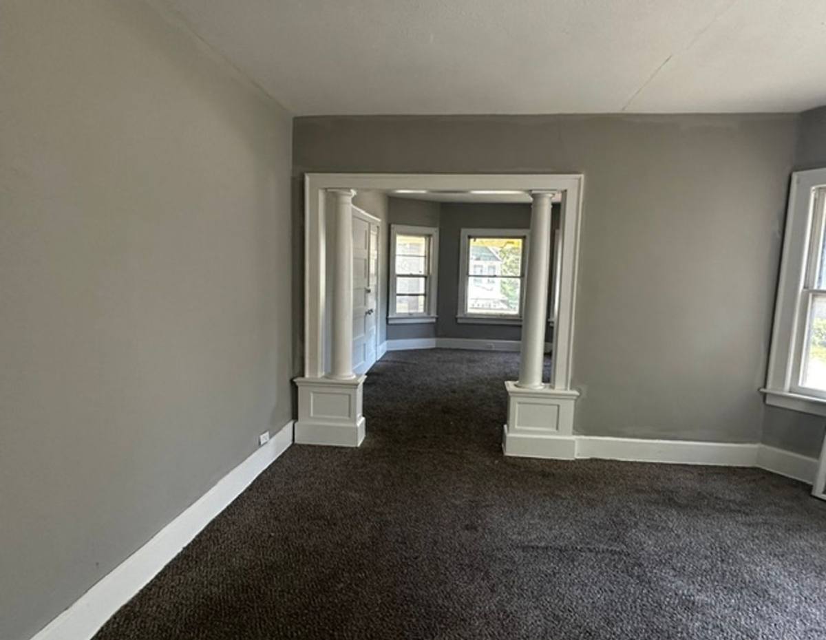 Townhouse for rent at 460-58 E123rd, Cleveland, OH 44108