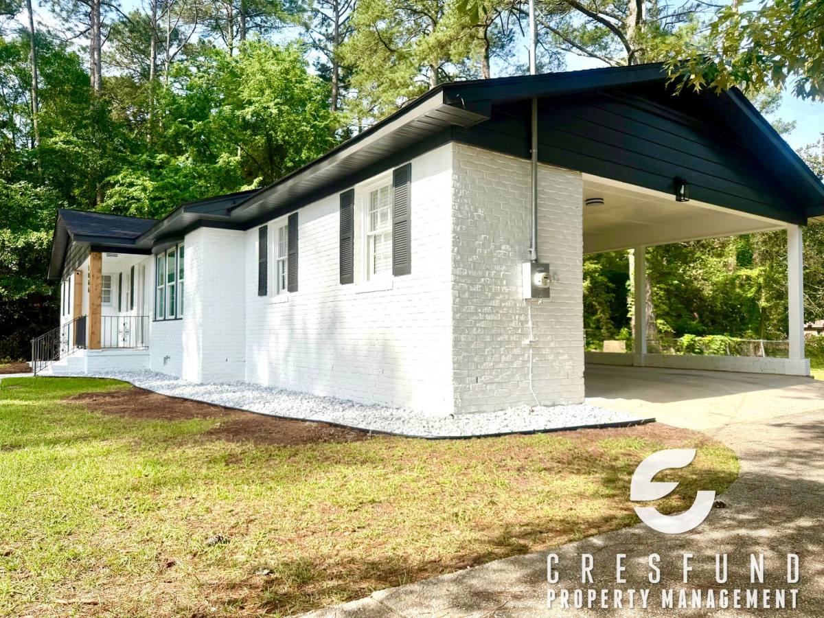 House for rent at 1066 Strickland Bridge Rd, Fayetteville, NC 28304