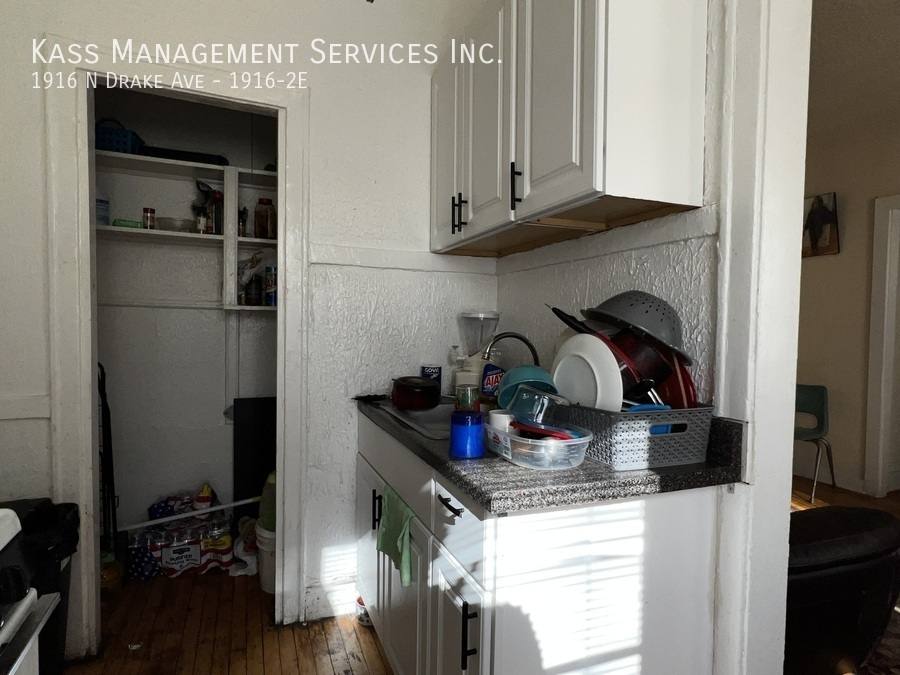 Apartment for rent at 1916 N Drake Ave #2E, Chicago, IL 60657