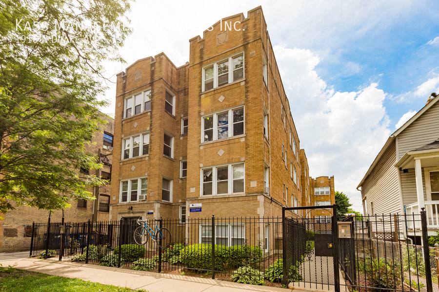 Apartment for rent at 1916 N Drake Ave #2E, Chicago, IL 60657