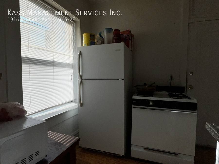 Apartment for rent at 1916 N Drake Ave #2E, Chicago, IL 60657