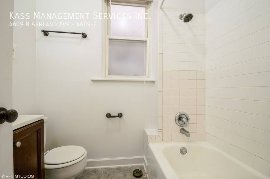 Apartment for rent at 4609 N Ashland Ave #2, Chicago, IL 60640
