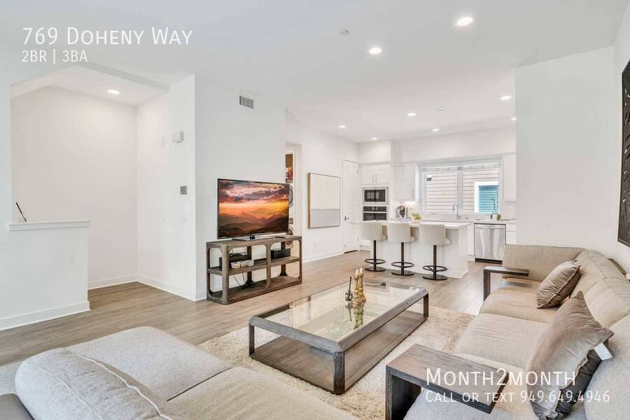 Townhouse for rent at 769 Doheny Way, Dana Point, CA 92629