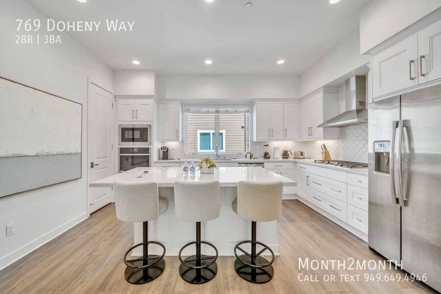Townhouse for rent at 769 Doheny Way, Dana Point, CA 92629