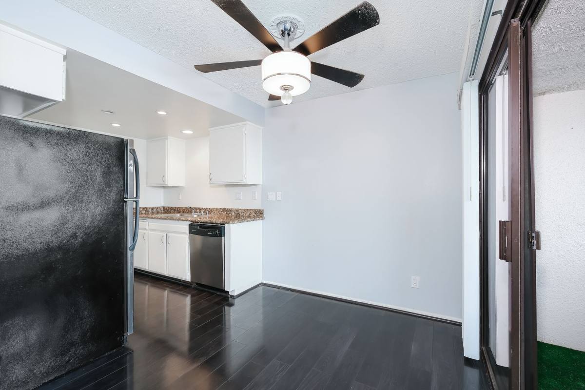 Townhouse for rent at 665 W 24th St, San Pedro, CA 90731