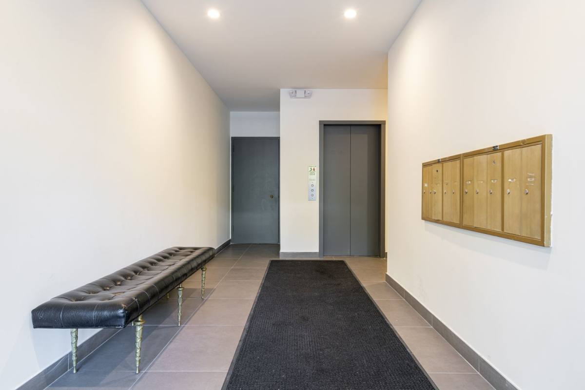 Apartment for rent at 1677 Westholme Ave, Los Angeles, CA 90024