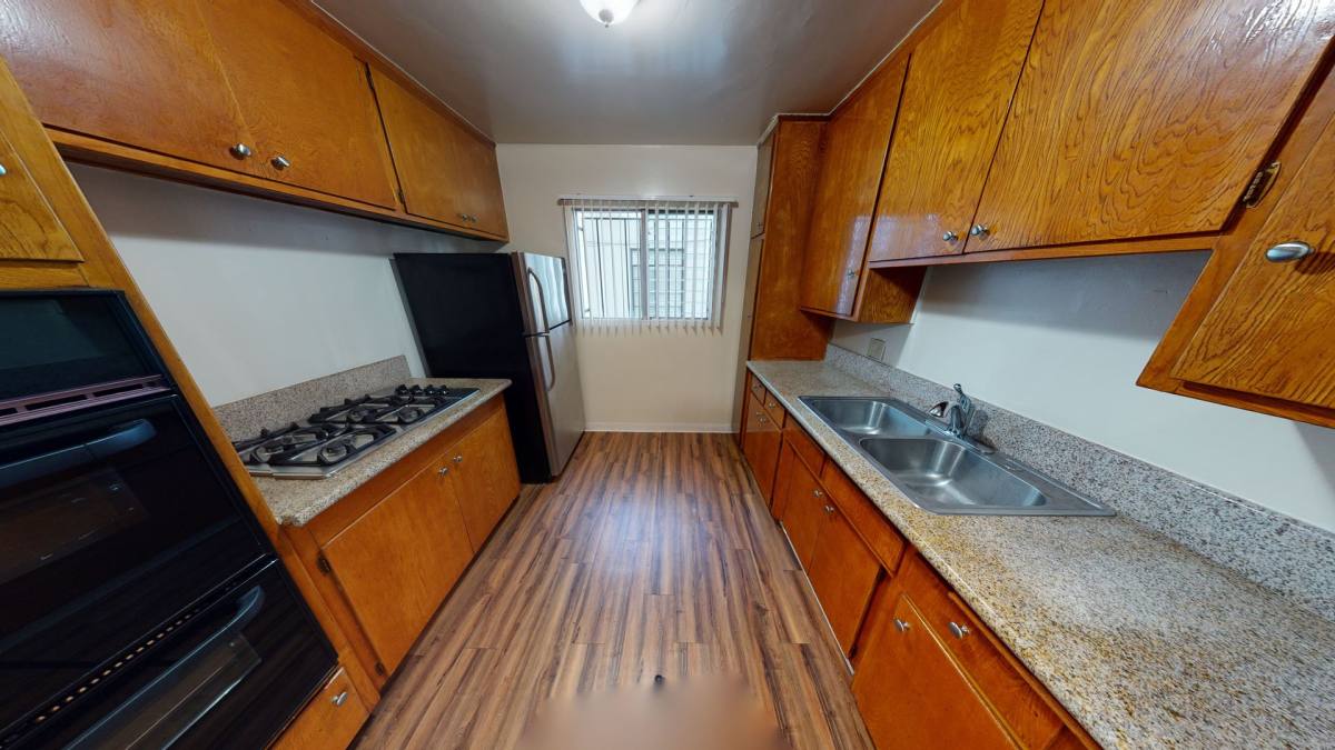 Apartment for rent at 825 S Windsor Blvd, Los Angeles, CA 90005