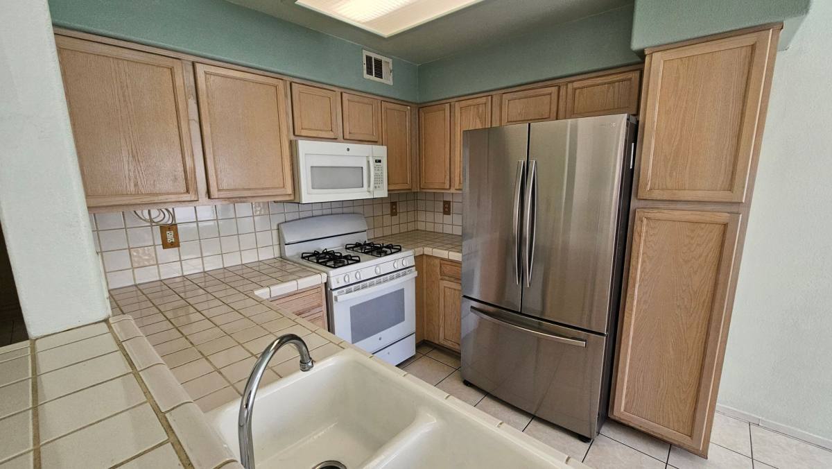 Condo for rent at 4955 Lindell Rd, Las Vegas, NV 89118