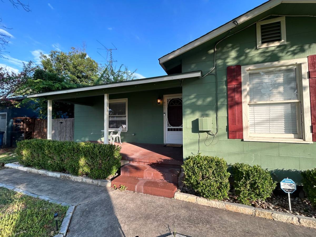 House for rent at 893 Pine St, New Braunfels, TX 78130