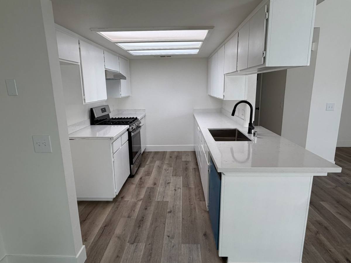 Condo for rent at 2337 N 10th Ave, Hanford, CA 93230