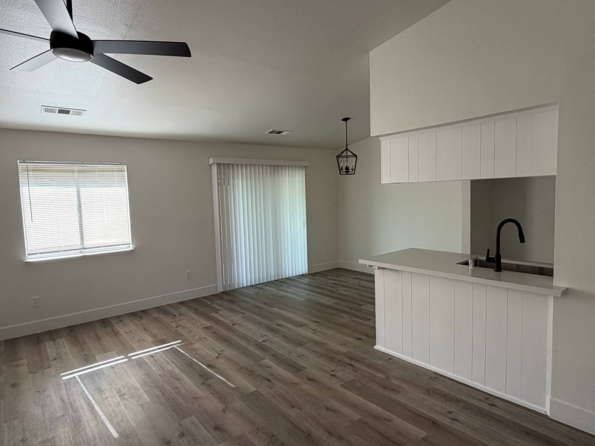 Condo for rent at 2337 N 10th Ave, Hanford, CA 93230