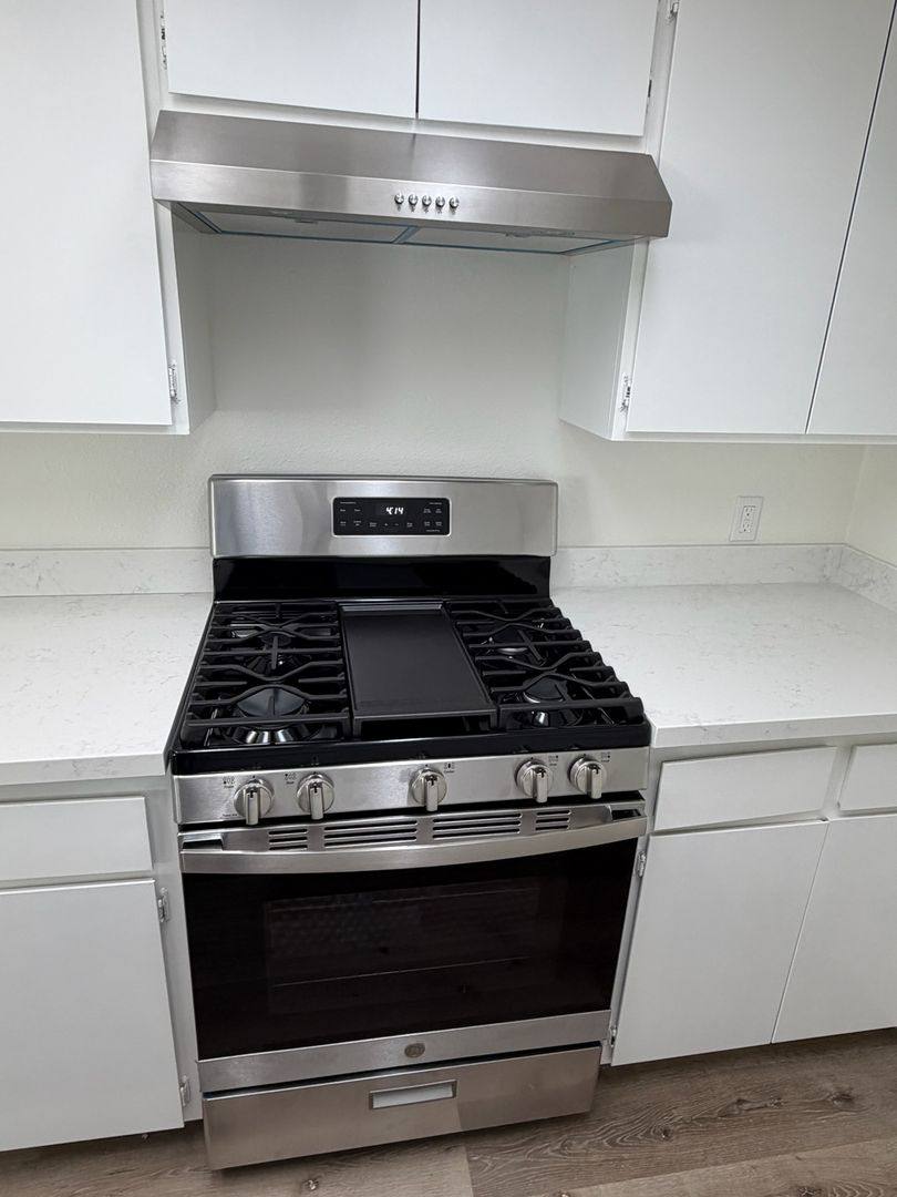 Condo for rent at 2337 N 10th Ave, Hanford, CA 93230