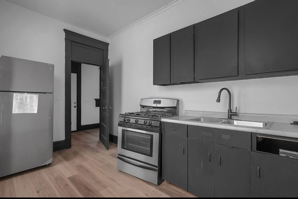 Apartment for rent at 51 E N St, Newark, OH 43055