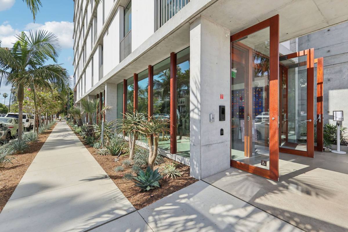Apartment for rent at 2710 Third Ave, San Diego, CA 92103
