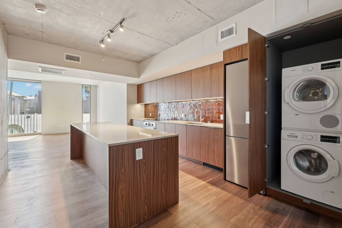 Apartment for rent at 2710 Third Ave, San Diego, CA 92103
