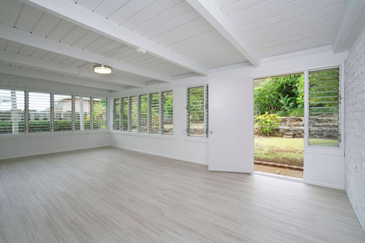 House for rent at 735 Kapulena Loop, Honolulu, HI 96825