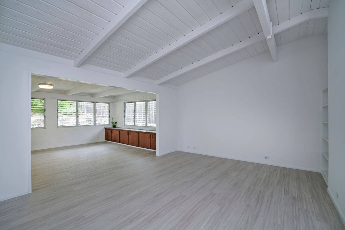 House for rent at 735 Kapulena Loop, Honolulu, HI 96825