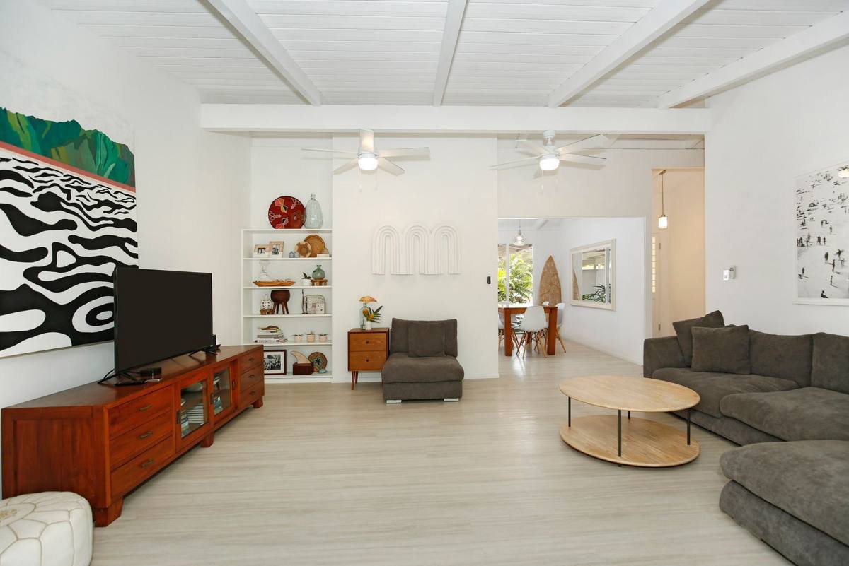 House for rent at 735 Kapulena Loop, Honolulu, HI 96825