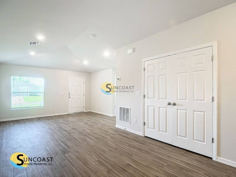 Apartment for rent at 27220 Washington St, Punta Gorda, FL 33983