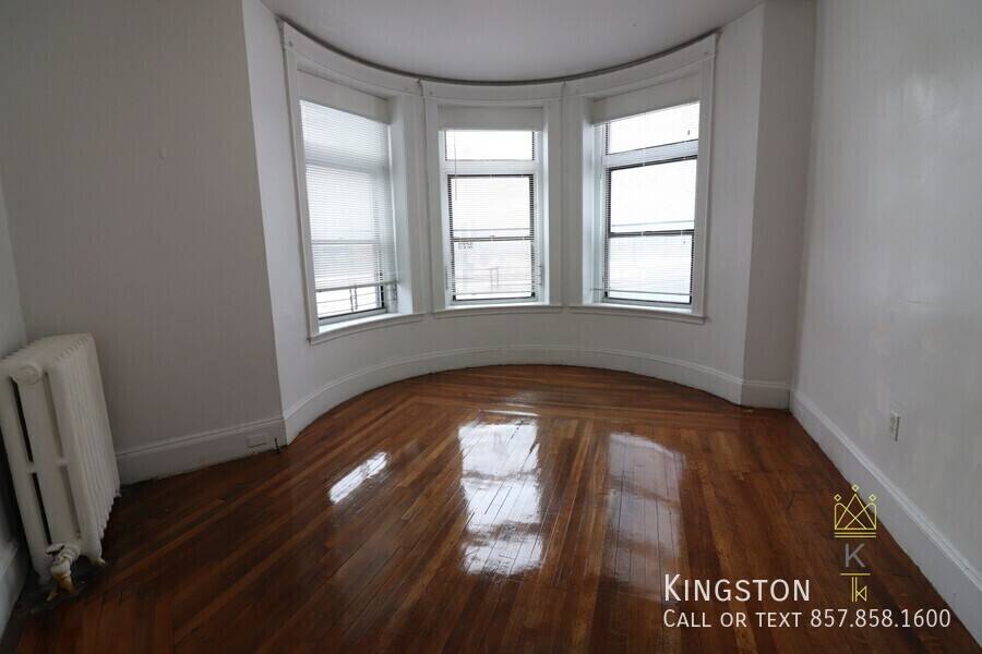Apartment for rent at 409 Huntington Ave #2R, Boston, MA 02115
