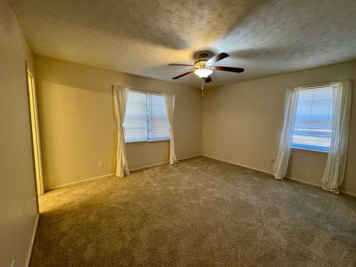 House for rent at 200 Brookhaven Dr, Gadsden, AL 35901