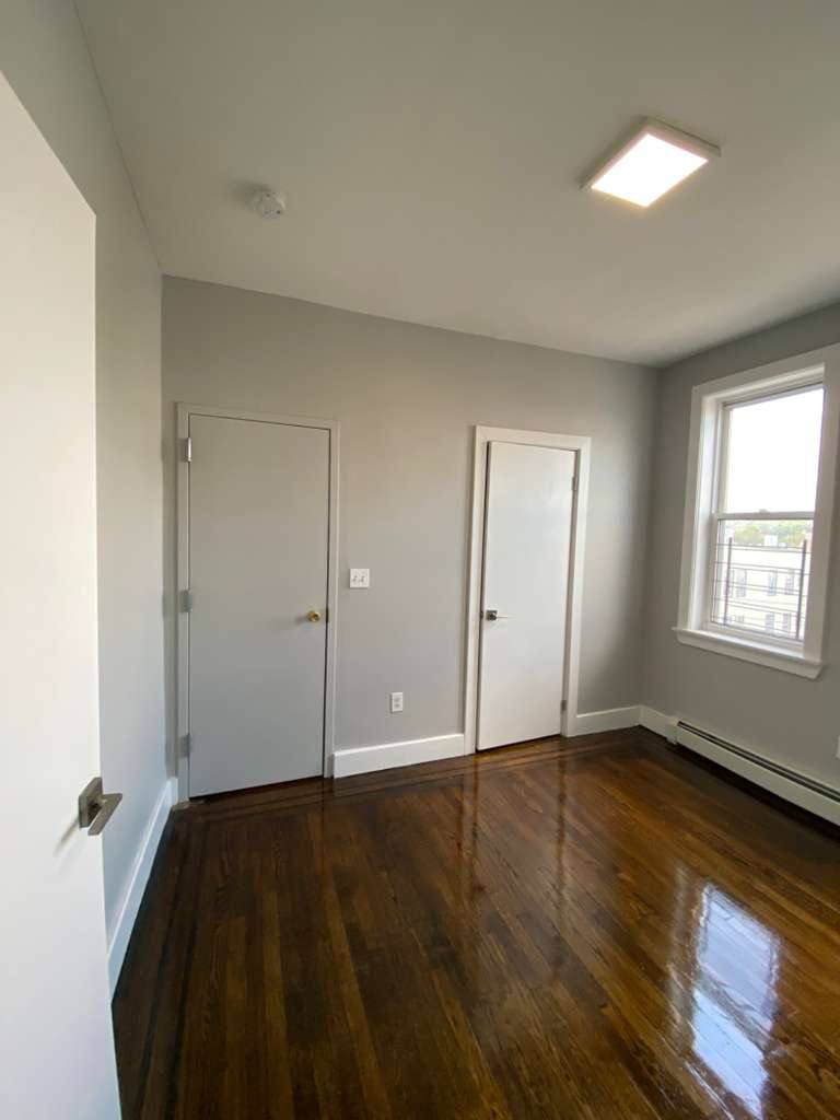 Apartment for rent at 114 Maple St #3L, Yonkers, NY 10701