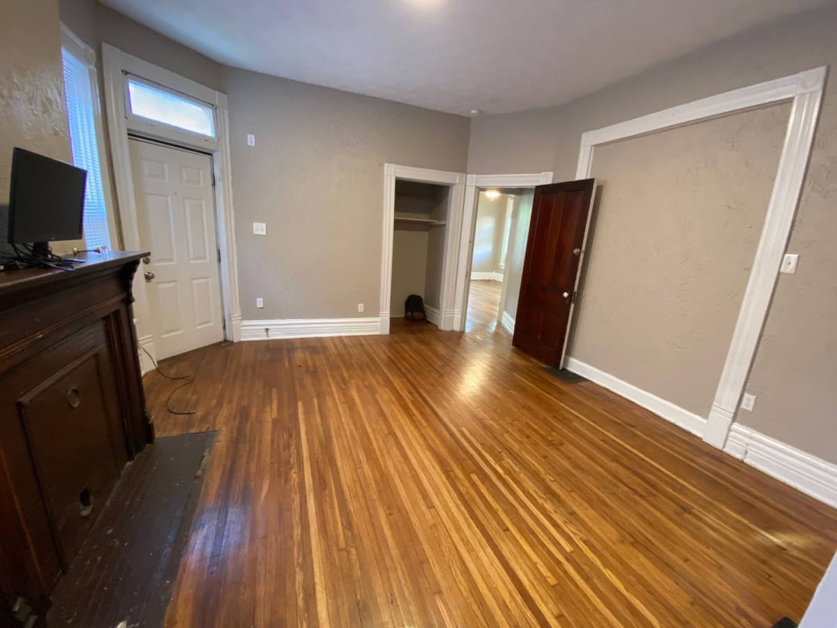 Apartment for rent at 68 W 9th Ave, Columbus, OH 43201