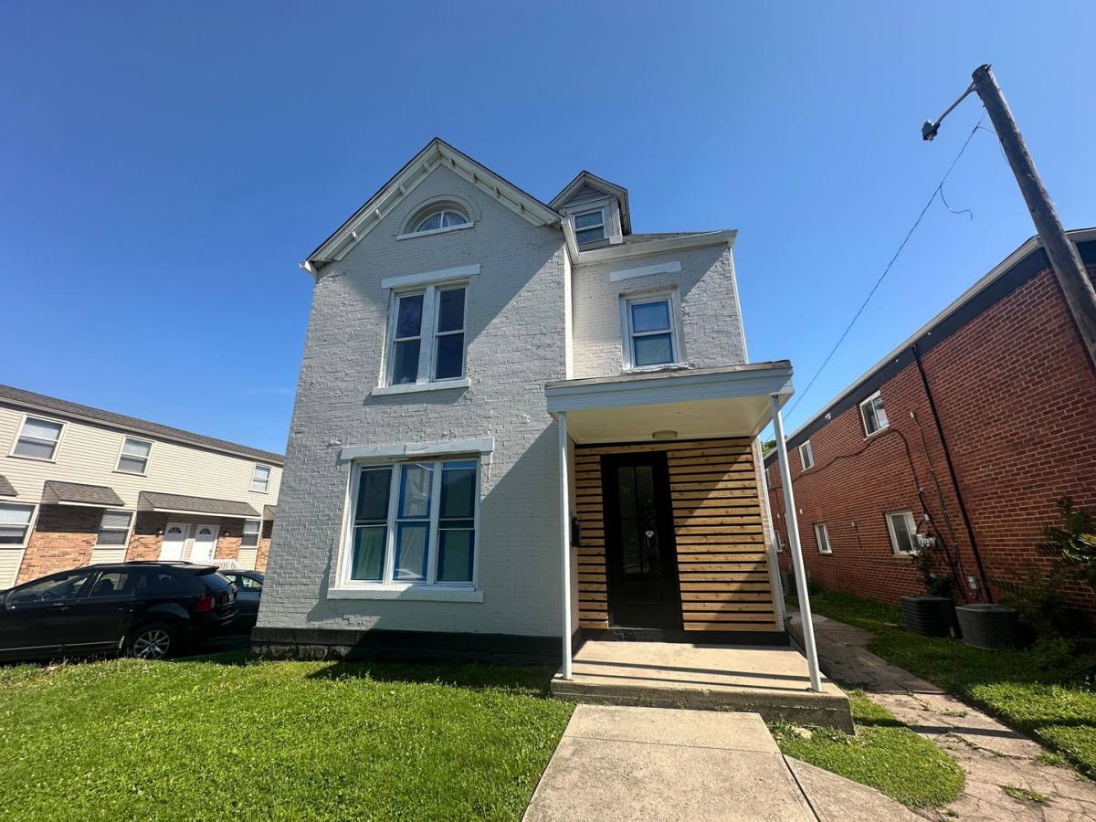 Apartment for rent at 68 W 9th Ave, Columbus, OH 43201