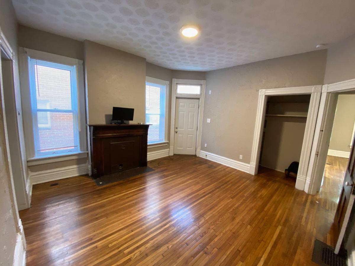 Apartment for rent at 68 W 9th Ave, Columbus, OH 43201