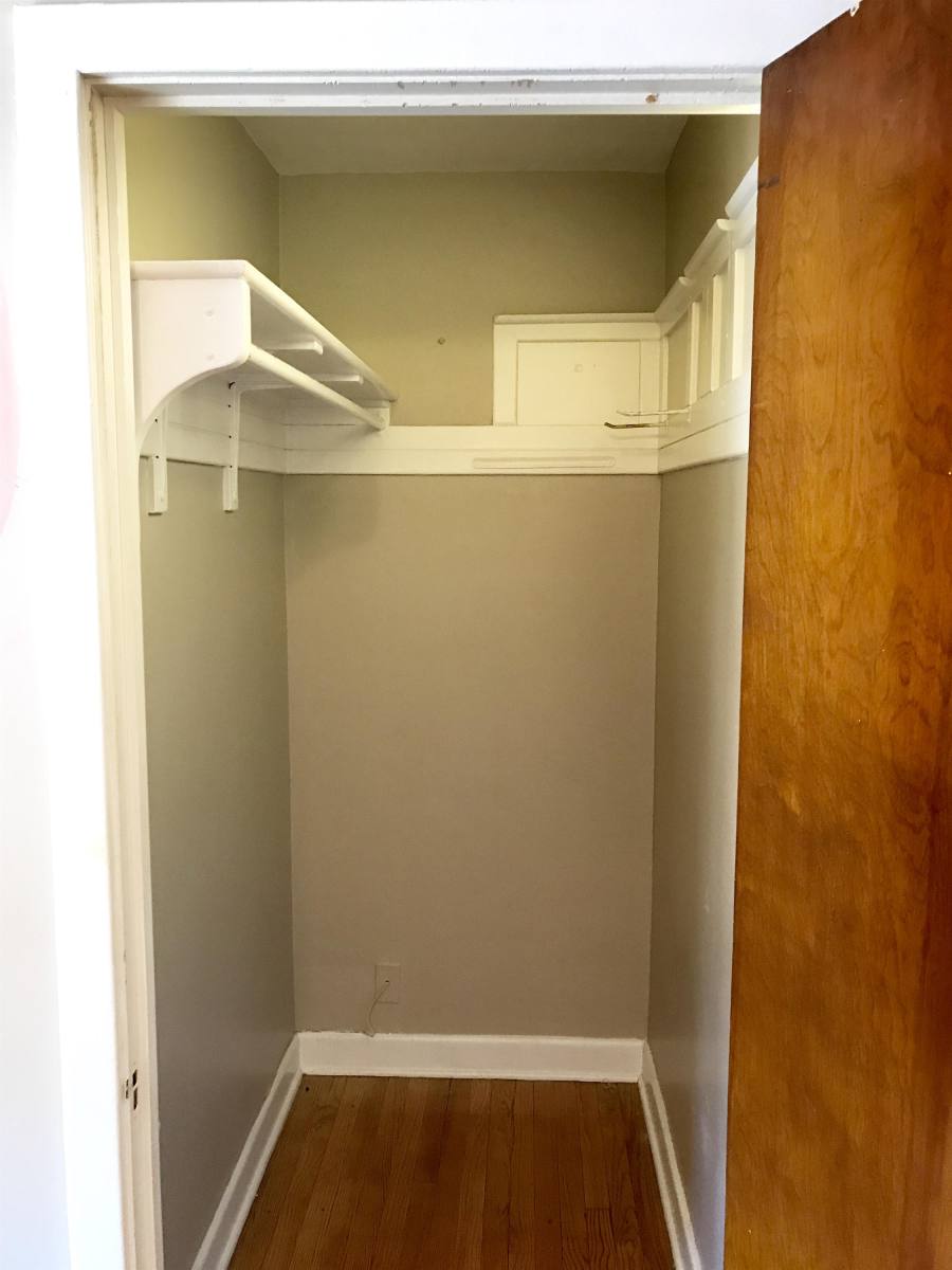 Apartment for rent at 114 N Spring St #7, Elgin, IL 60120